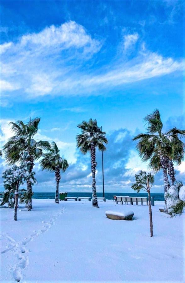 Orbi City Batumi Bagian luar foto