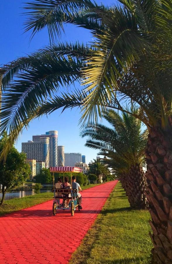 Orbi City Batumi Bagian luar foto