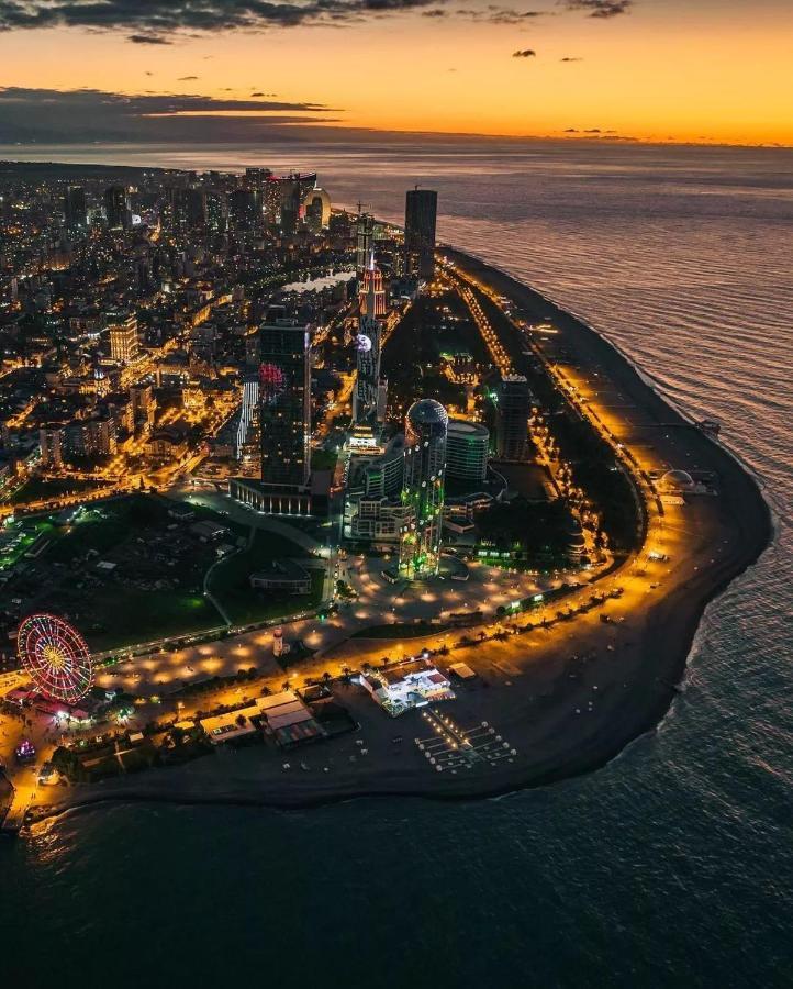 Orbi City Batumi Bagian luar foto
