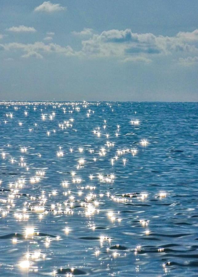 Orbi City Batumi Bagian luar foto