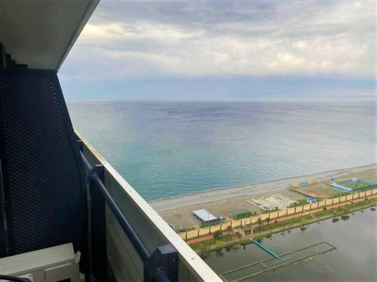 Orbi City Batumi Bagian luar foto